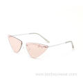 New Fashion Sunglasses 7044 Custom logo clear uv400 trendy fashion shades sunglasses for women Factory